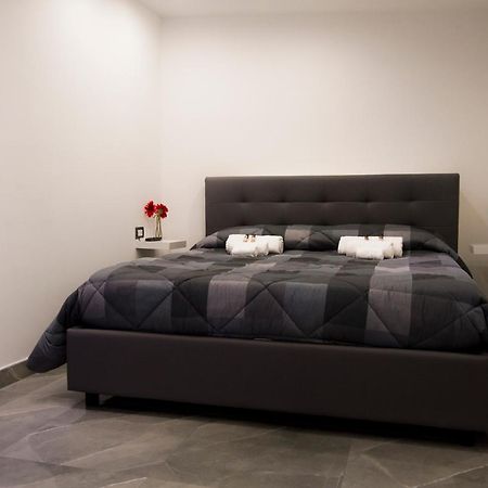 Suite Napoli Sotterranea Con Vasca Idromassaggio Exterior foto